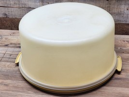Vintage Tupperware 12&quot; Cake Keeper With Lid - Harvest Gold 1256-5 - SHIPS FREE - £22.17 GBP