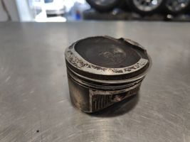 2000-2005 Toyota Celica GT 1zz-FE ENGINE PISTON OEM image 4