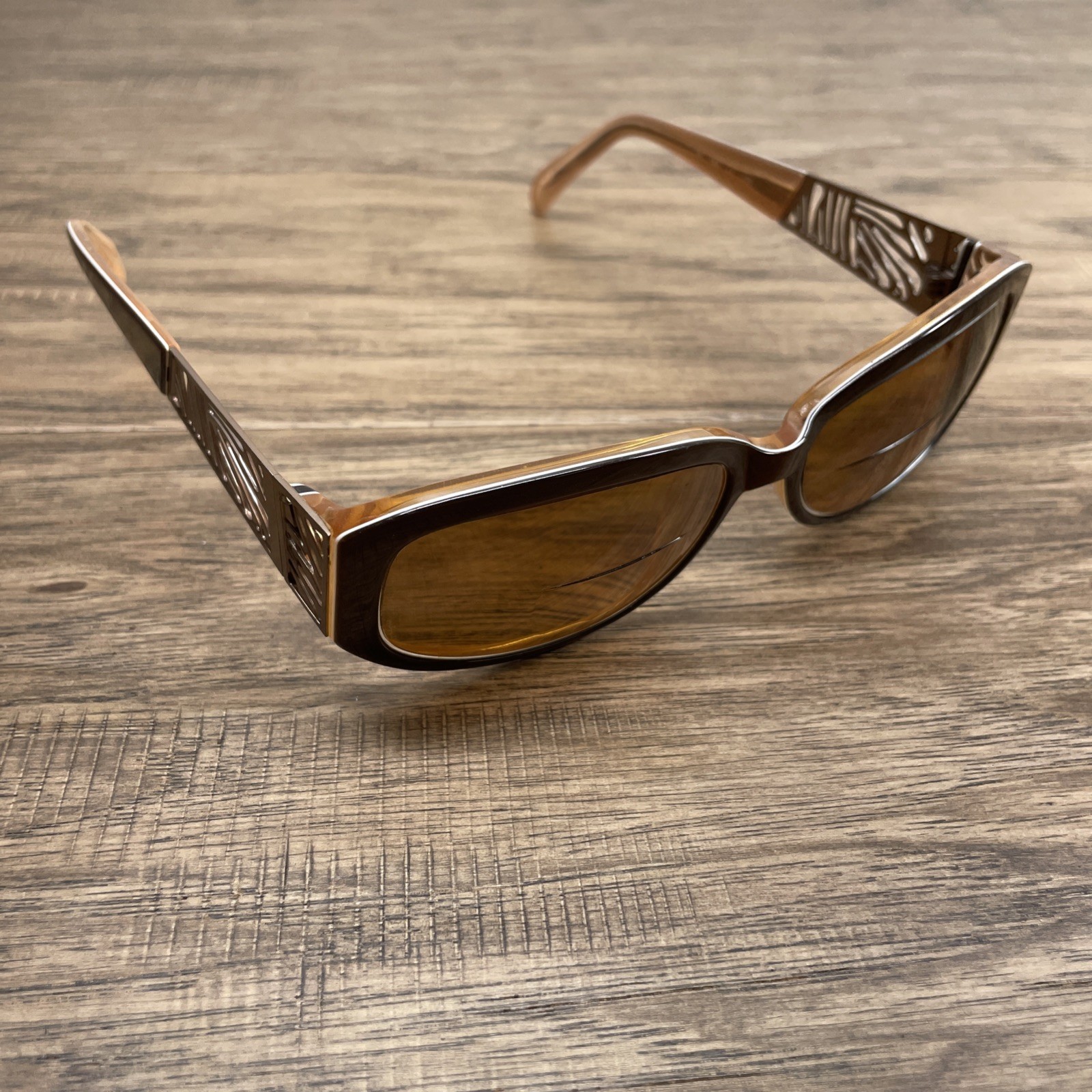 Daisy Fuentes Square Sunglasses Fashion Designer Coral Peach KG JD - $11.88
