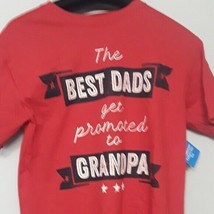 CELEBRATE GREAT DAD&#39;S GET PROMOTED TO GRANDPA RED MEN&#39;S SMALL T-SHIRT NEW - £7.95 GBP