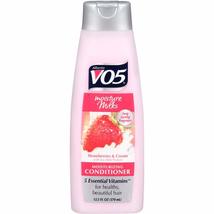 Moisture Milks Conditioner Cream, 12.5 oz, Strawberries by Vo5 (Pack of 2) - £11.04 GBP