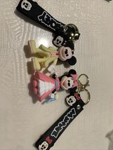 Pair Of Disney Mickey &amp; Minnie Mouse Dale Bowser 3D Pendant Keychains Ke... - €15,87 EUR