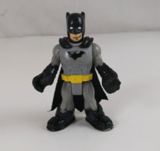 Imaginext Dc Super Friends Batman Mini Figure Blind Bag - $4.84