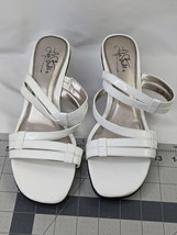 Life Stride White Womens Snappy Sandals Sz 9 M - £16.04 GBP