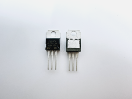 3PCS L7815CV STM Positive Linear Voltage Regulator 15V 1.5A  TO-220 - $2.50