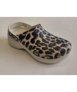 Crocs Clsc Animal Remix Platform Slip On Clogs Womens Sz 11 Sandals Bone Leopard - $49.45