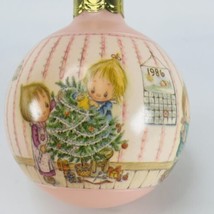 Hallmark Ornament Betsey Clark Home For Christmas Collector&#39;s Series 1 1986 VTG - $11.71