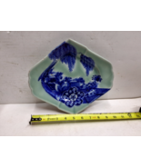 Vintage Japanese blue and green diamond shaped plate chipped - $3,404.20 MXN
