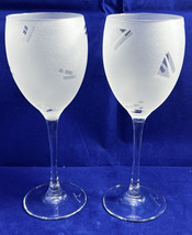 Luminarc Signed Wine Glasses Lot of 2 Signed Art Glass Stemware. *Pre-Owned* - £21.23 GBP