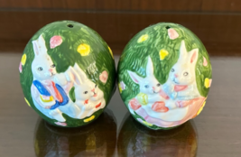Vtg Salt and Pepper Shaker Set Easter Bunny Rabbits Egg and Chick Ceramic - €11,70 EUR