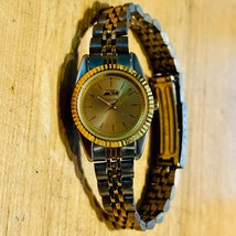 Vtg NFL Seattle Seahawks Women&#39;s Silver and Gold Tone Quartz Watch New Battery - £19.74 GBP