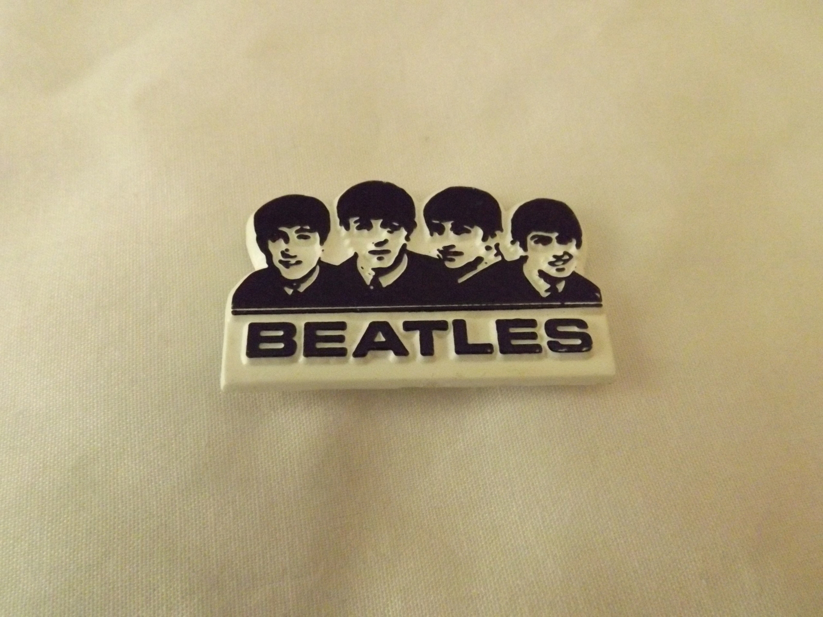 Two (2) Beatles Laminated Photo Pins + B/W Plastic Early Beatles Pin ...