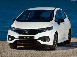 Honda Jazz 2018 Poster  24 X 32 #CR-A1-1317647 - £27.32 GBP