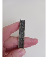 Vintage Silvertone Antiqued Cuff Bracelet With Worn Patina 6&quot; - $168.76 MXN