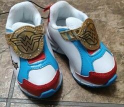 Toddler Girls Wonder Woman Shoes Size 5 or 6 Light Up Heels - $17.99