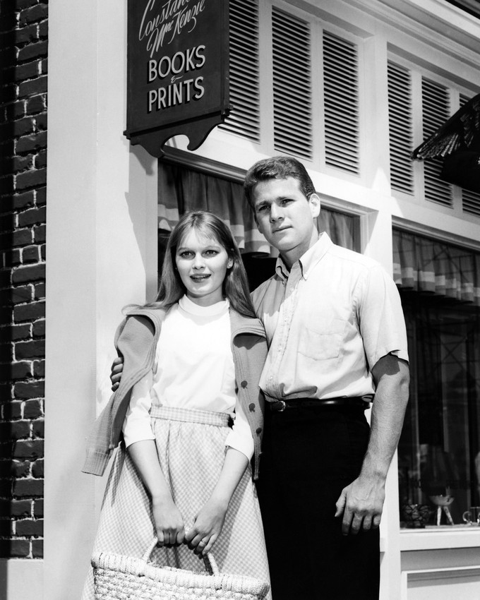 Peyton Place Featuring Ryan O'neal, Mia Farrow 16x20 Poster