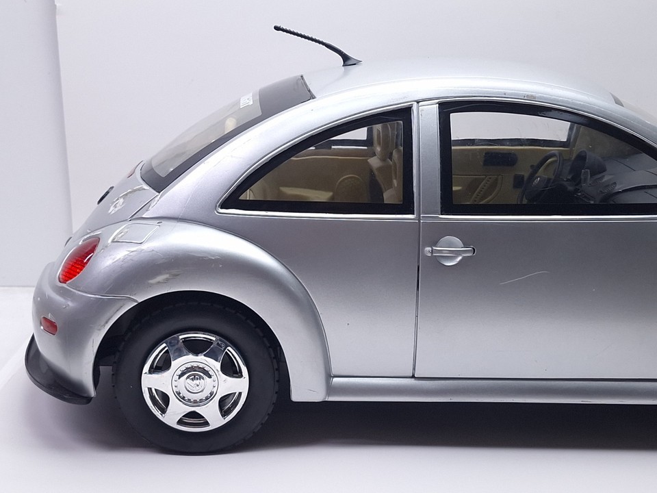 New Bright Toys R/C Volkswagen New Beetle 1:6 CAR ONLY NO REMOTE UNTESTED Item image 14