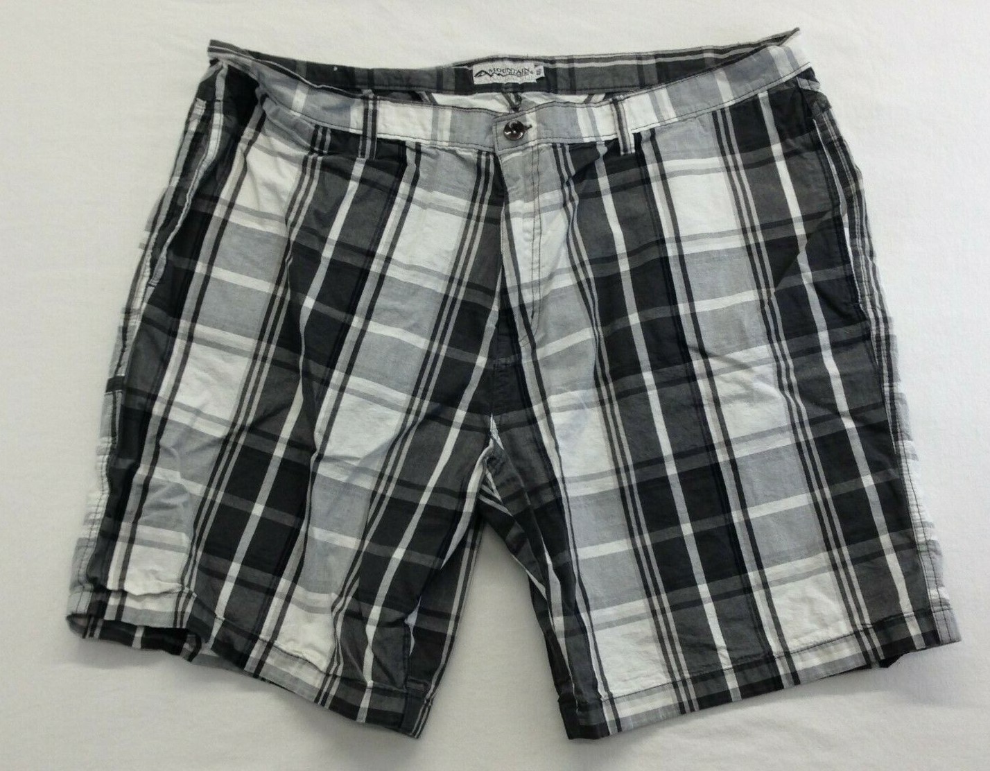 Mountain Ridge Saturday Sun Size 46 Gray And White Plaid Cotton Walking ... - $7.92
