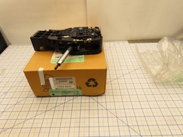 GM 13520827 Floor Mounted Transmission Shifter Assembly 13534319 - $1,467.58 MXN