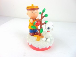 Walgreens Charly Brown &amp; Snoopy Ceramic Christmas Figurine - £38.83 GBP