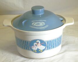 Stoneware Tab Handle Bean Pot Goose Pattern Japan - $24.74