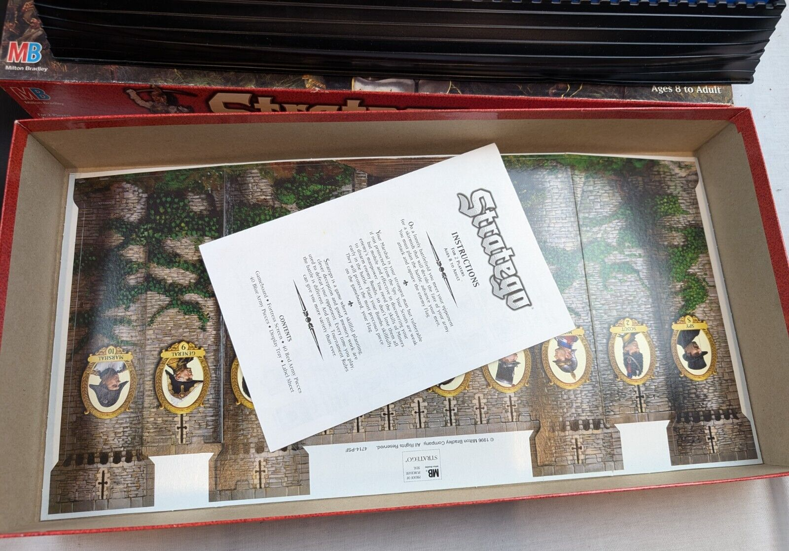 Stratego Board Game 1996 Edition Milton Bradley - Complete w/ Fortress Screen Item image 4