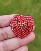 Red Heart Celebrity Brooch Stunning Vintage Look Retro Style Love Broach Pin D3R - £15.64 GBP