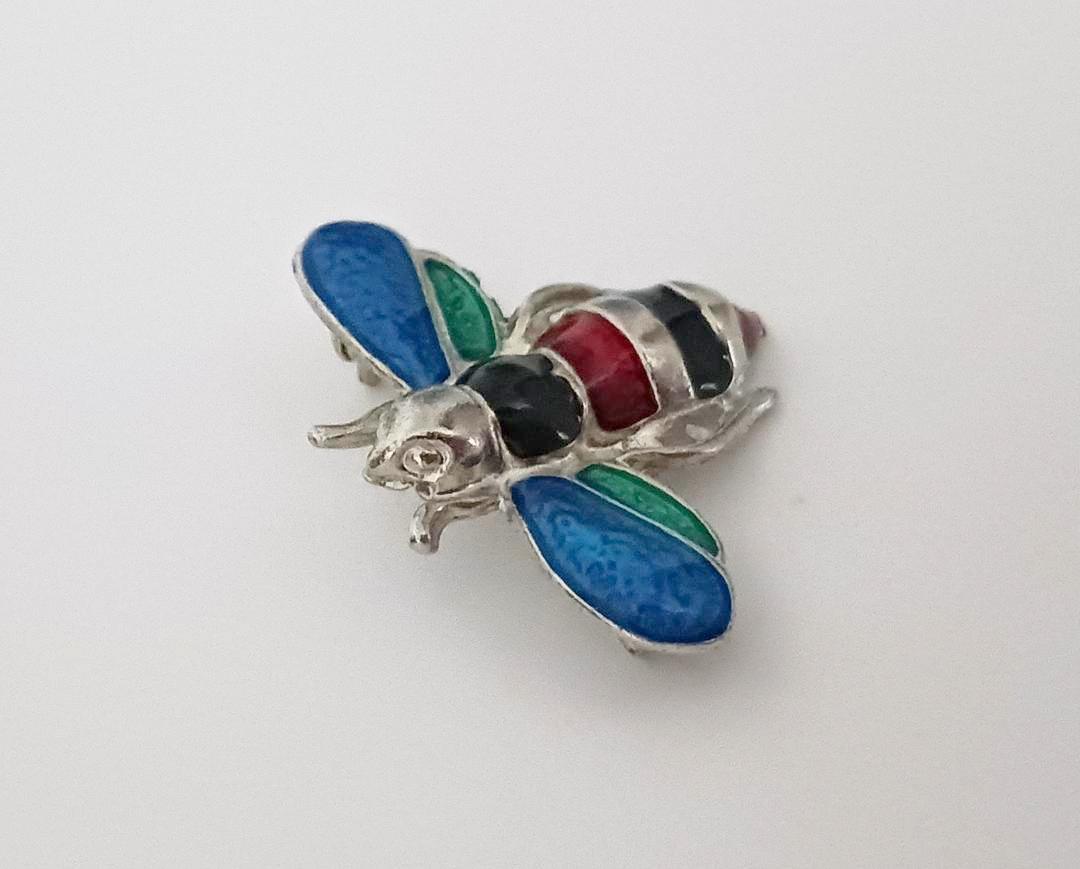 Image 1 of Jeweled Bumble Bee Blouse Shirt Pin Blue Red Green Silvertone Metal Unbranded