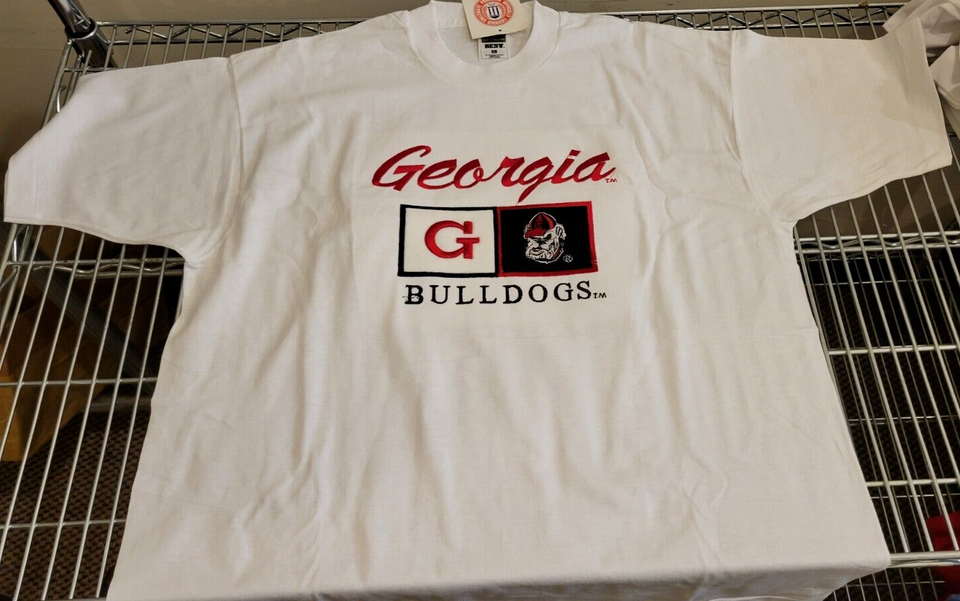 Vintage University of Georgia Bulldogs Tee XL Short Sleeve Embroidered UGA 2000s - $46.44