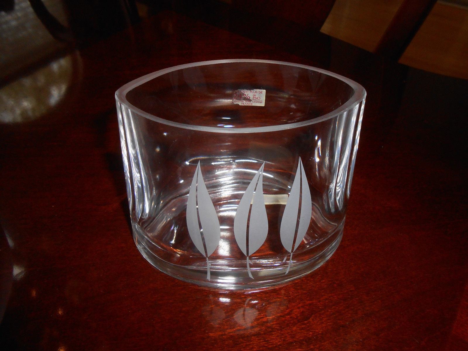 Primary image for * Garanti Plus DE Made in France 24% Lead Crystal Oval Vase Etched Leaf w/ Tag