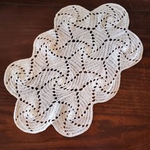 Vintage Estate Handmade Crochet Table Dresser Doily Approx 19x12&quot; Off White (31) - £12.03 GBP