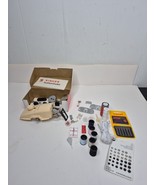 Singer Buttonholer 489500 &amp; Sewing Machine Accessory Lot Thread Needles ... - $388.05 MXN