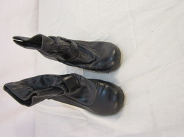 Pre Owned Very Nice Madden Girl Black High Heel Boots Strap In Front 90242 - £13.02 GBP