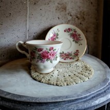 Queen Anne Pink Roses Bone China Footed Teacup &amp; Saucer 8544 Made in England - £13.31 GBP