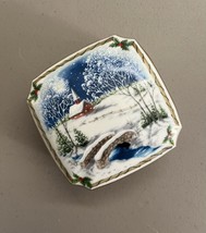 Heritage House Melodies of Christmas Vintage 1987 Small Music Box Silent Night - $12.50
