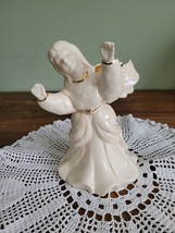Vintage Kay Finch Hand Painted Angel choir figurine CA Pottery - £23.12 GBP
