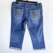 Rue21 Candice Crops Capri Jeans Womens 10 Rhinestone Stretch Denim Pants 32x19 - £7.54 GBP