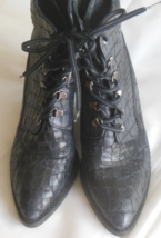 Stuart Weitzman Black Leather Embossed Lace-up Ankle Boots Gigi-  Size 10.5 - $148.50