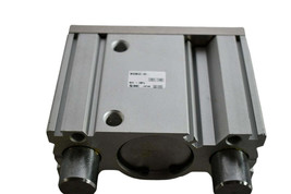 SMC GUIDED AIR CYLINDER MGQM50-40L Pneumatic Double Acting High Torque Actuator - $3,076.86 MXN