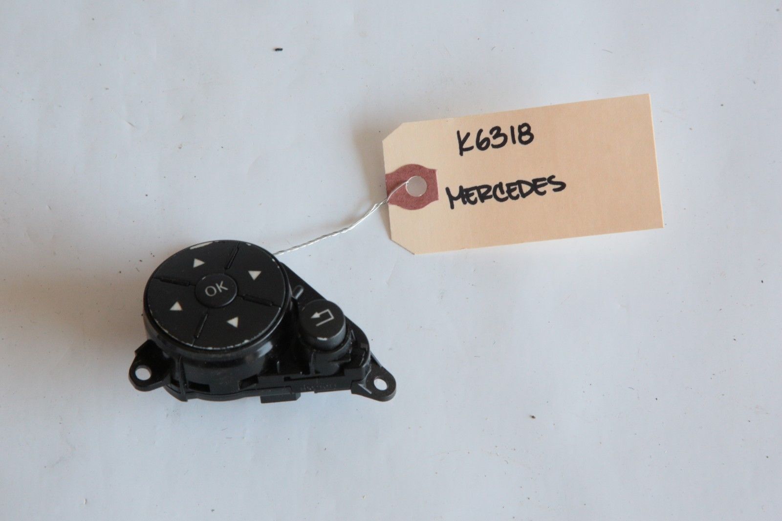 2008-2014 MERCEDES-BENZ C300 W204 MULTIFUNCTION STEERING WHEEL CONTROLS ... - $38.70