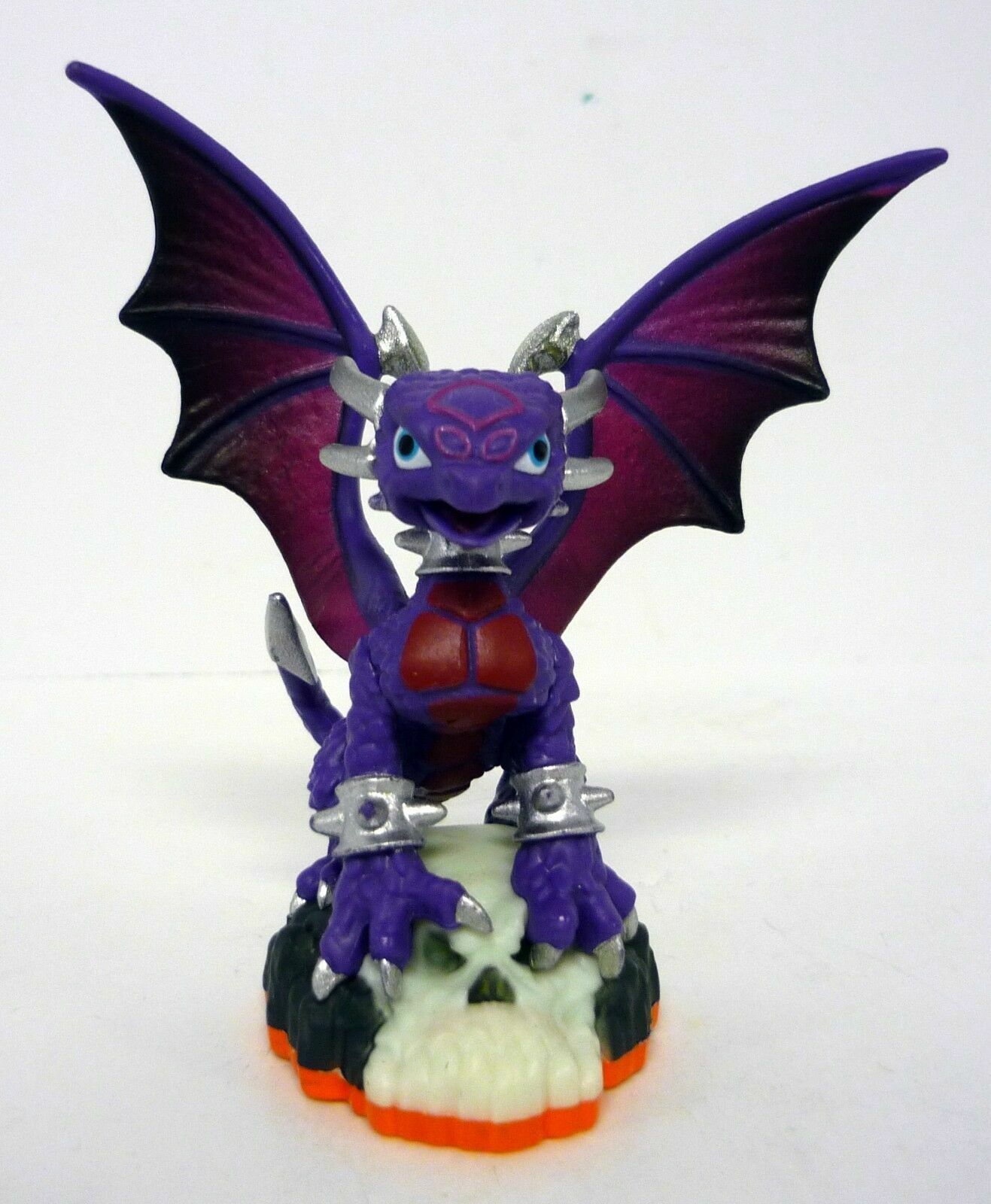 Skylanders Giants Cynder Video Game Figure Undead Element 2012 - $0.98