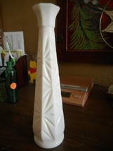 Vintage Hoosier Milk Glass Diamond Quilted Flower Bud Vase/9 inches tall/EUC - £9.31 GBP