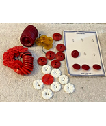 LOT VINTAGE FLOWER POWER MOD BUTTONS Ladies Girls PLASTIC Red White Yellow - $17.10