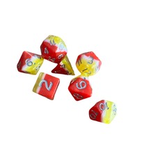 Dungeons Dragons Yellow Orange White 7 piece Dice Set DnD - $242.13 MXN