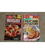 Lot of 2 Betty Crocker Cookbooks Meatless and Meat &amp; Potatoes Paperback - £10.99 GBP