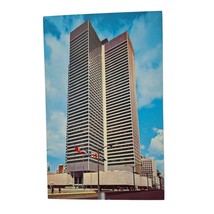 Postcard Montreal Quebec The Royal Bank Of Canada Building Chrome Unposted - £6.85 GBP
