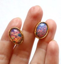 Signed Vintage Whiting &amp; Davis Co Earrings Clip On Faux Opal Foiled Glass - £28.38 GBP
