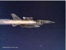 General Dynamics F-16 Fighter and AIM 7 Missile Original Promotional Print - £5.05 GBP