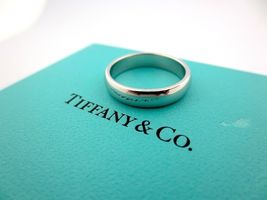 Tiffany &amp; Co Platinum Classic Lucida Wedding Band Ring 4.5mm Size 6.5 US - £879.29 GBP