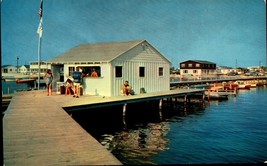 Wilsons Pier on Rehoboth Bay at Dewey Beach, Delaware -1960&#39;s postcard bk57 - £3.98 GBP